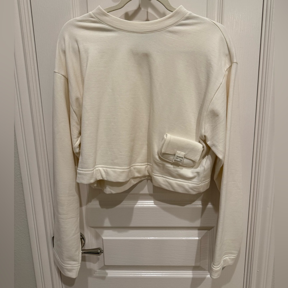100% AUTHENTIC FENDI CREW NECK LONG SLEEVE SWEATSHIRT